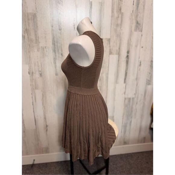 Kerisma Brown dress size medium - Picture 2 of 7